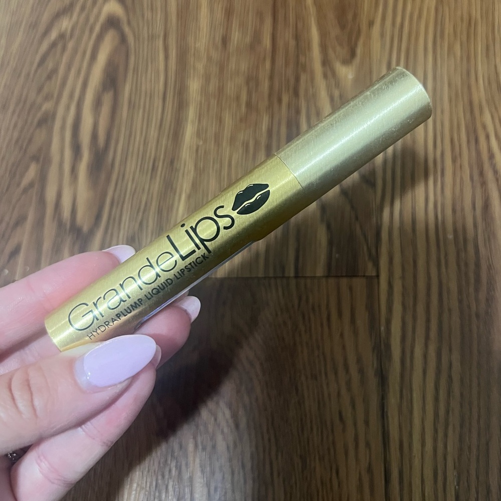 GrandeLips Pink HydraPlump Liquid Lipstick